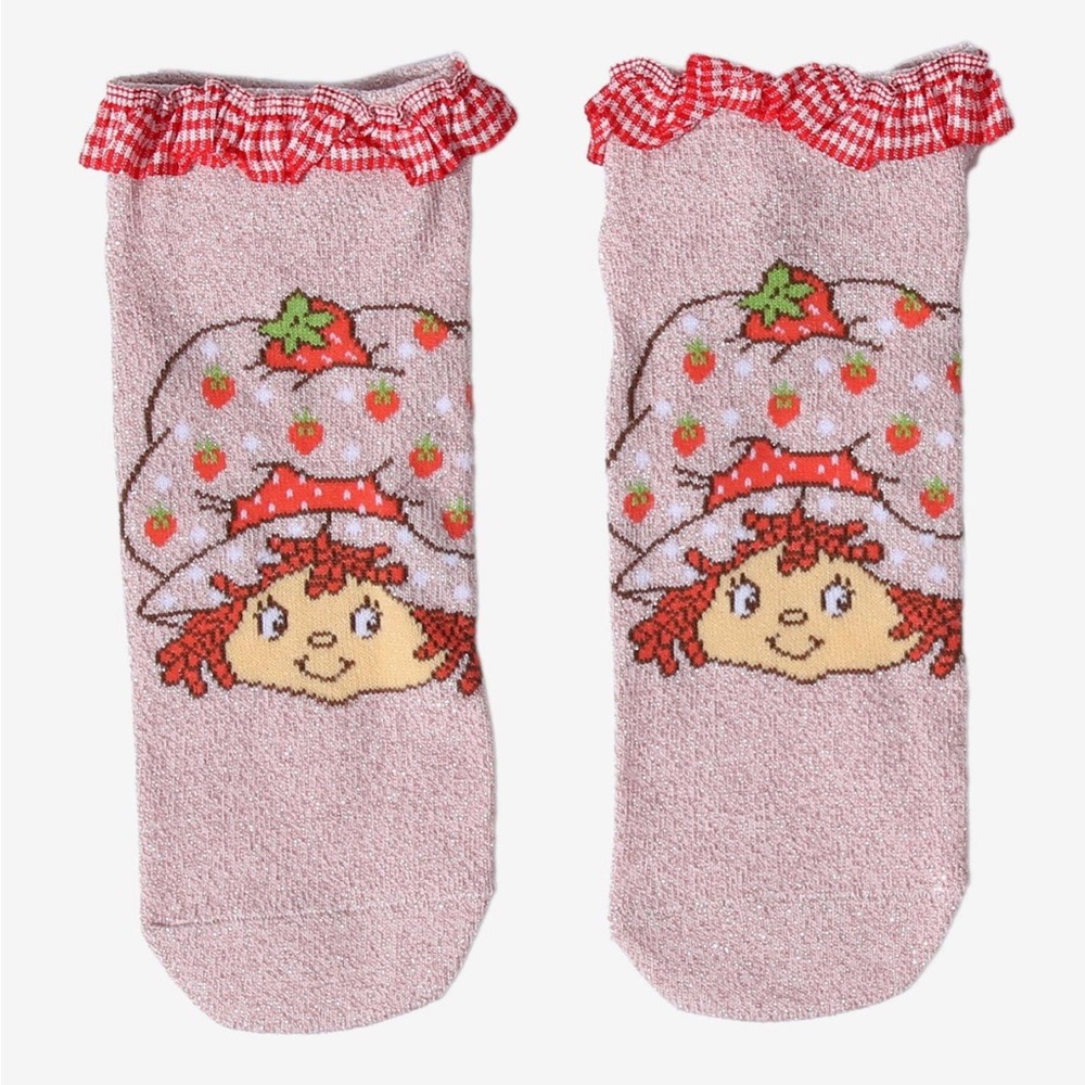 NWT Strawberry Shortcake Ankle Socks Hot Topic